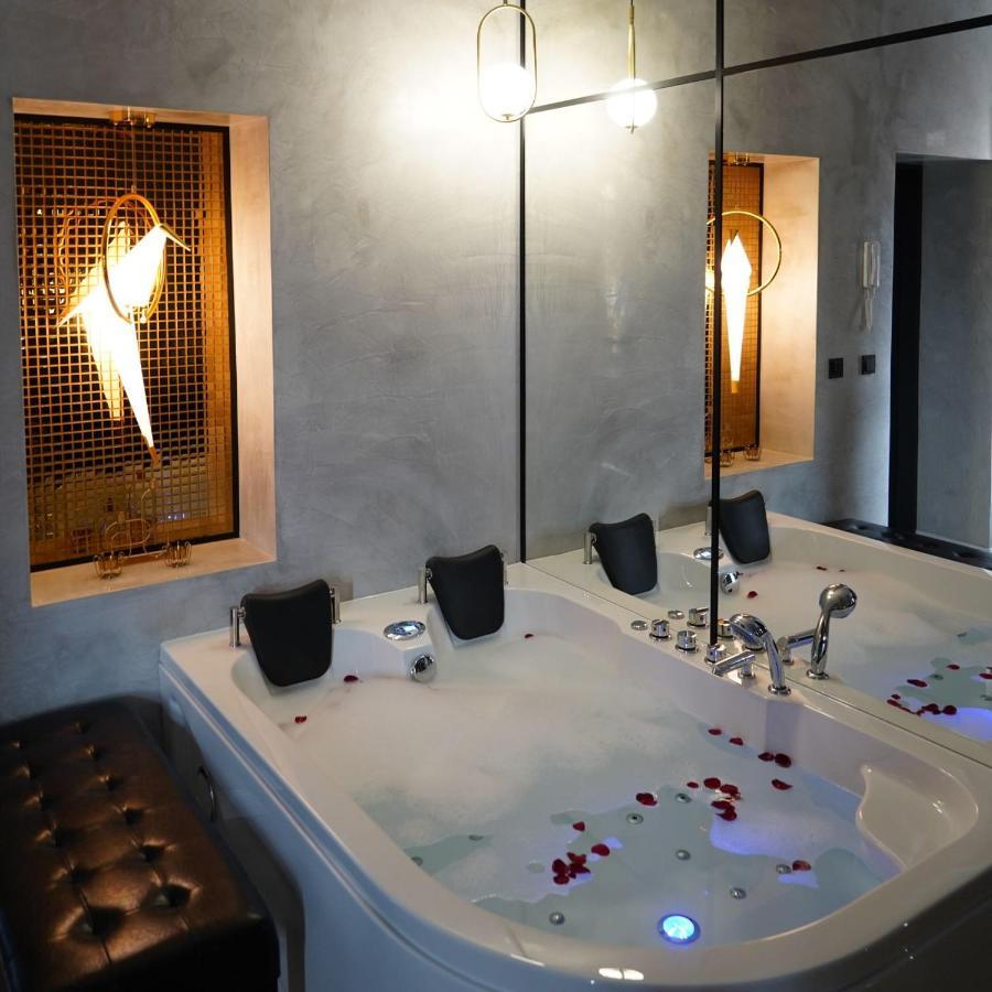 Apartament Z Jacuzzi W Sercu Krakowa Extérieur photo